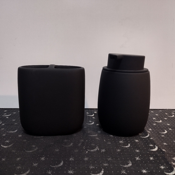 Pure Ceramic Soap Dispenser, Toothbrush Dispenser, Trash Can - Picture 2 of 9